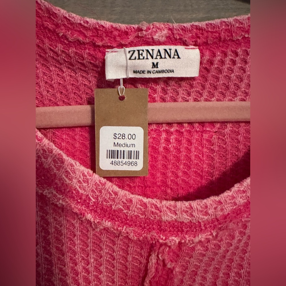NWT Zenana Outfitters Vibrant Pink Crew Neck Top! SZ Med - Picture 2 of 4
